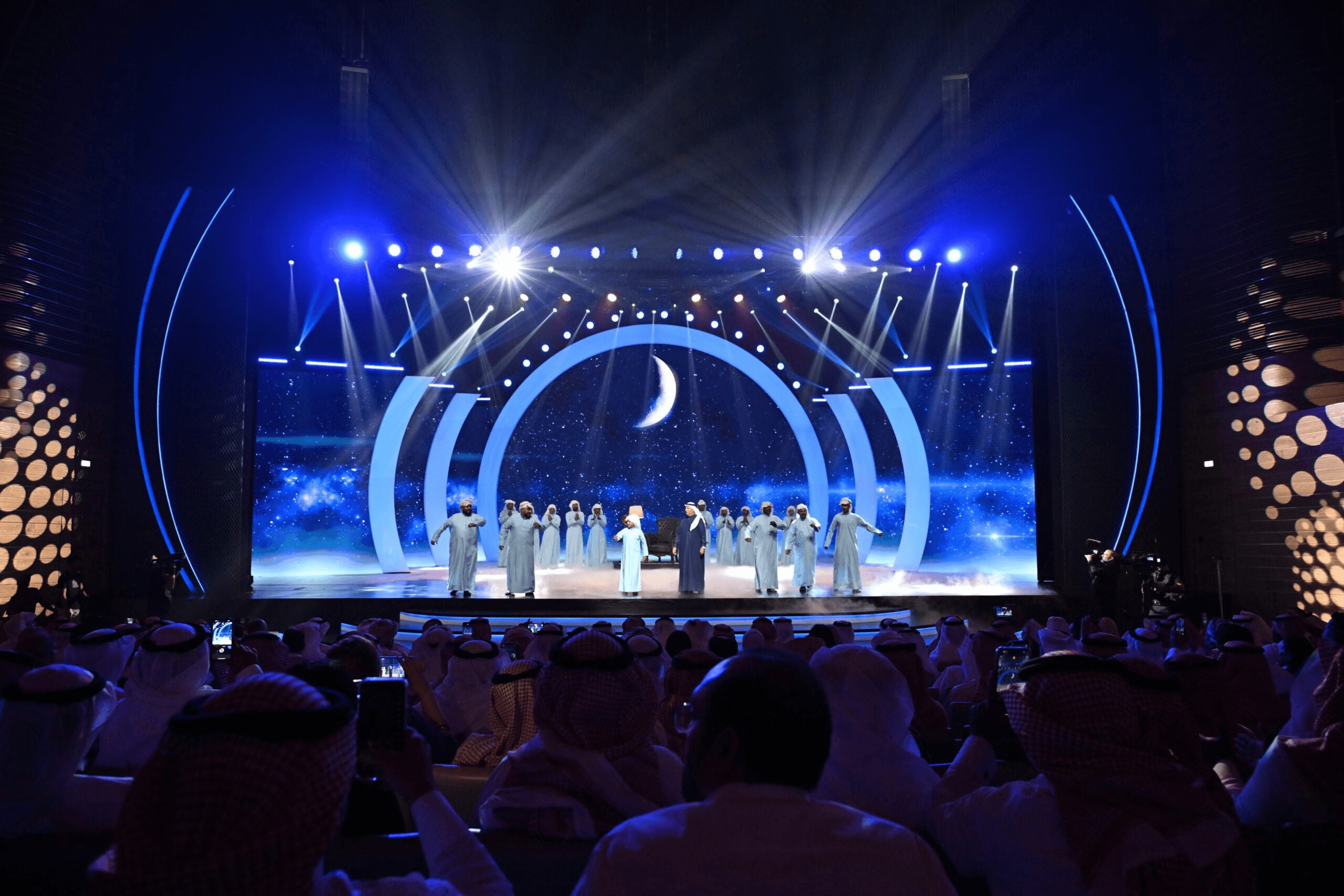 مسرح الدورة الثالثة عشرة
